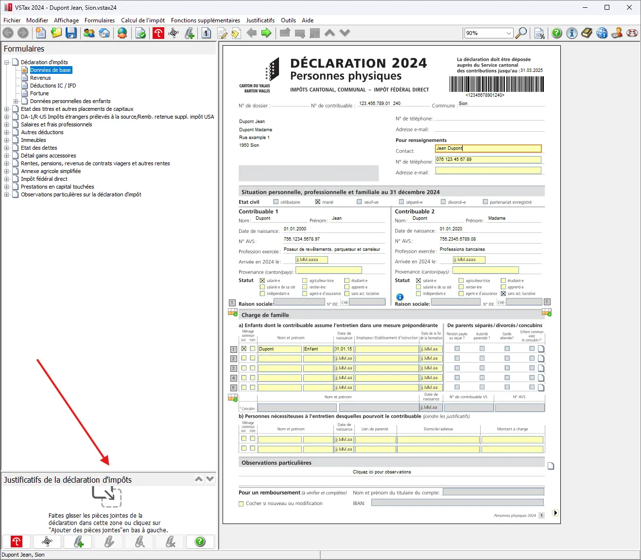Formulaire principal de la déclaration d'impôts avec zone pour ajouter des pièces jointes par glisser-déposer